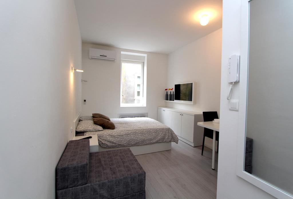 Apartments Simple Teslina Zagreb Exterior foto